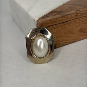 Vintage 1940s Gold and Pearl Women's Scarf Clip lot B44